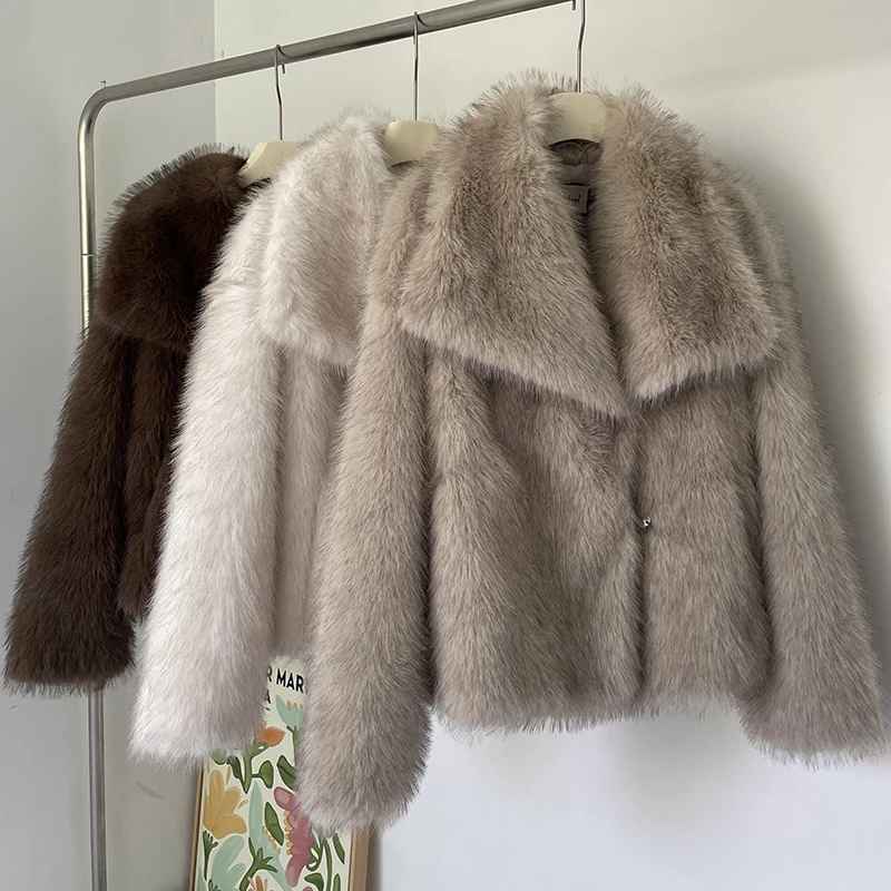 Aria™ - Jacke aus Kunstfuchspelz
