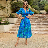 Emma™ – Farbfreudiges Kleid mit V-Ausschnitt