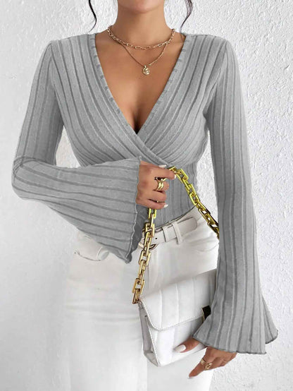 Lina™ – Slim Fit Strickshirt mit V-Ausschnitt & Stilgefühl
