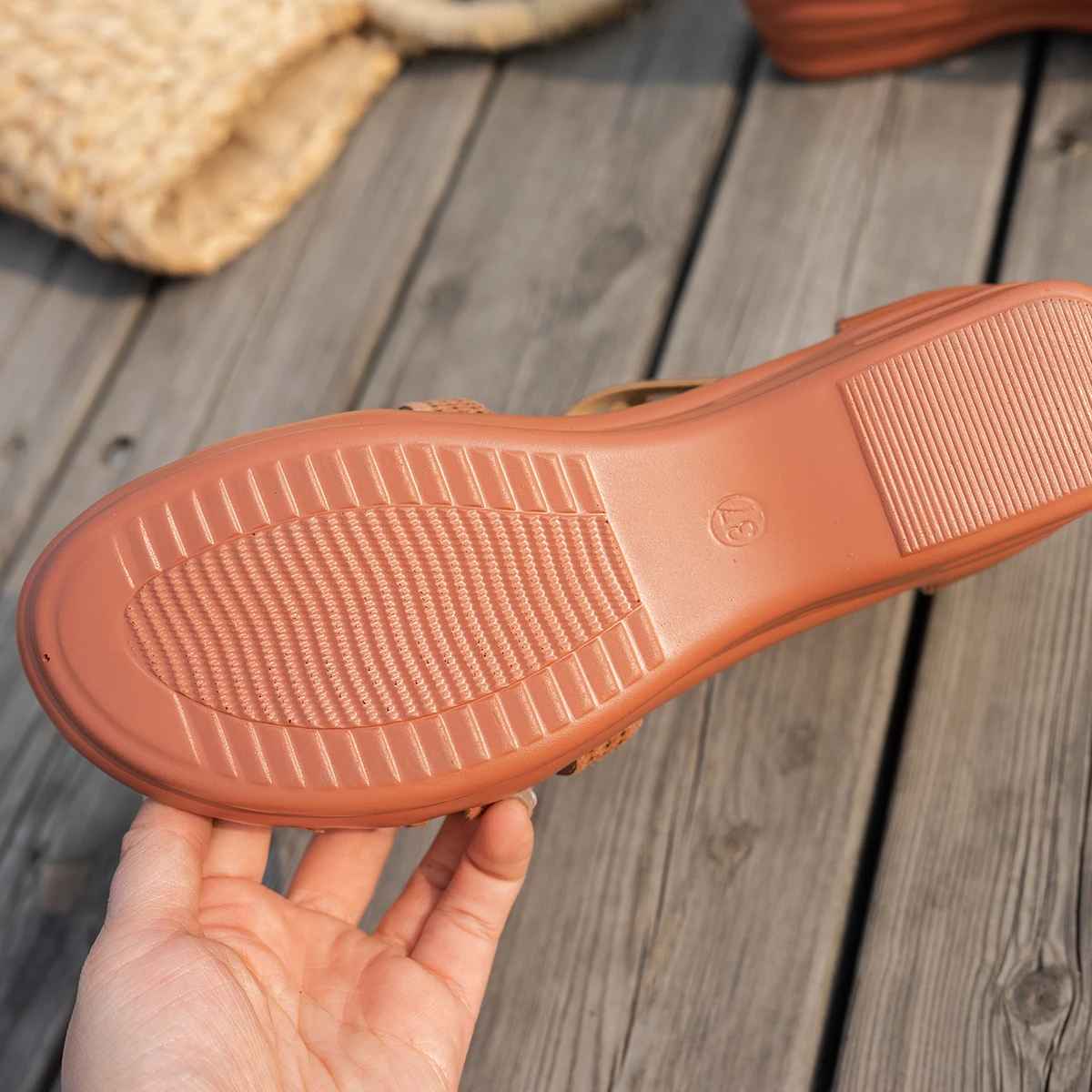 Elna™ – Ultrabequeme orthopädische Sandalen mit komfortablem Absatz