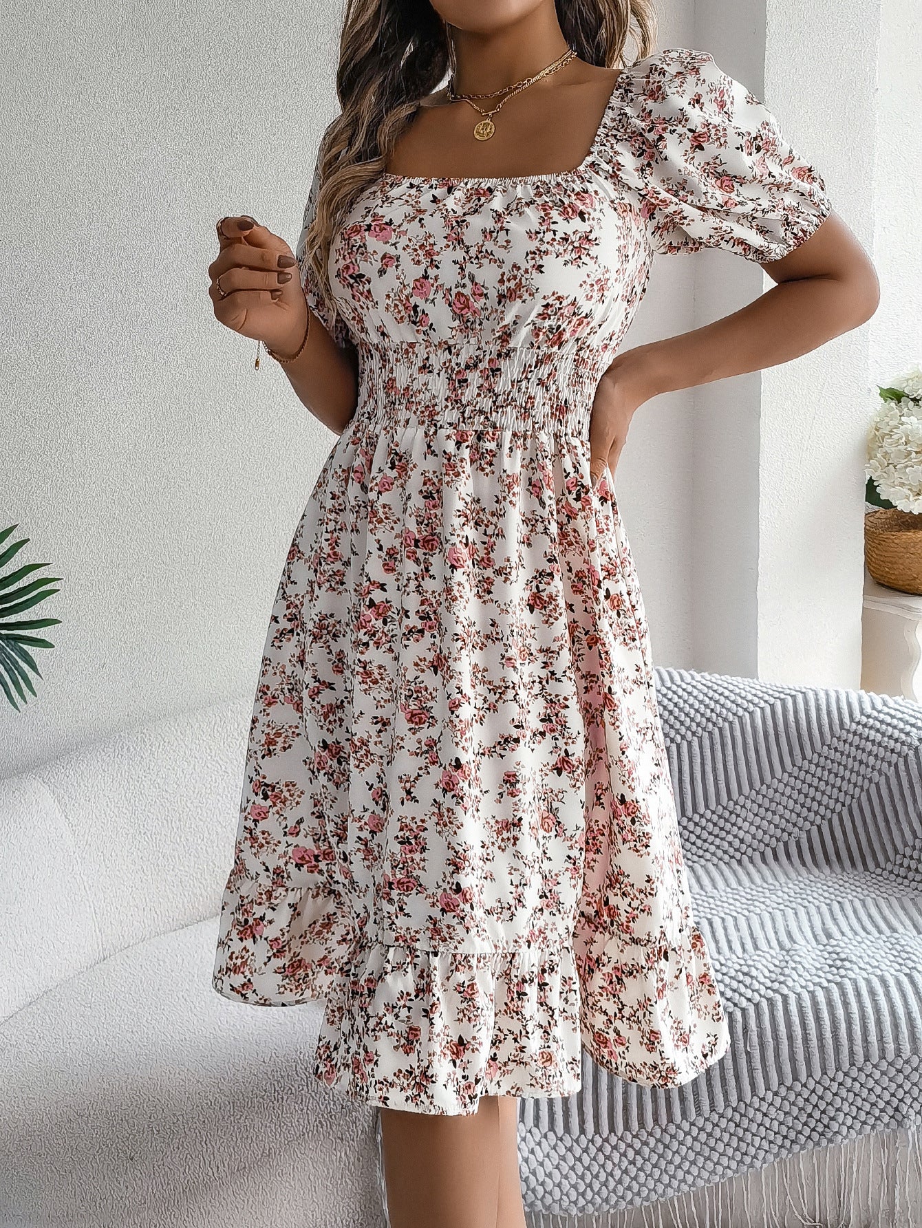 Elise™ – Romantisches Kleid mit Smok und Puffärmeln